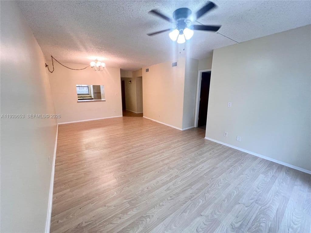 2+1 Condo — 11441 NW 39th Ct #1173