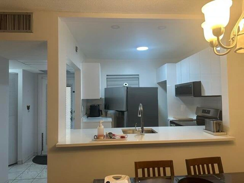 1-bedroom Condo — 4411 NW 16th Street #F109