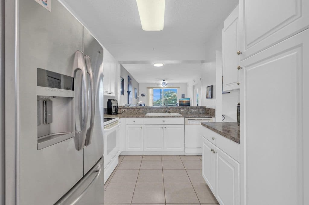2+1 Condo — 7735 Yardley Drive #305