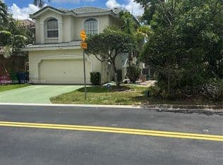 3-bedroom Single-Family Home — 10386 NW 7th St, Coral Springs, 33071