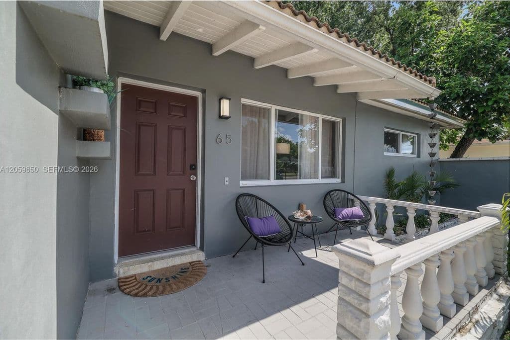 4+1 Müstakil ev — 65 NW 116th St