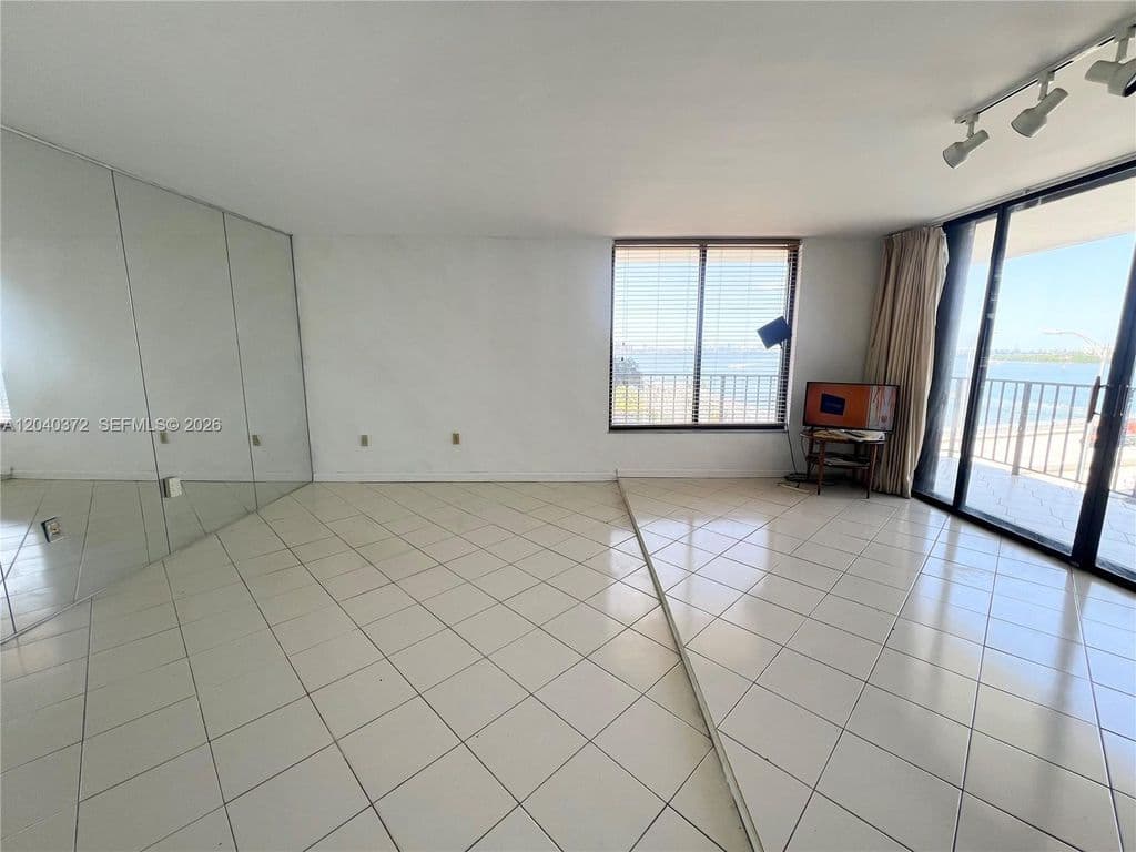 1+1 Condo — 7899 NE Bayshore Ct APT 6A