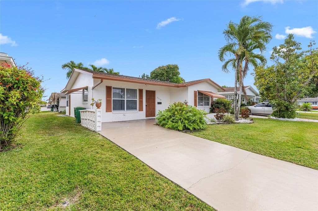 2-bedroom Single-Family Home — 5710 NW 68th Terrace