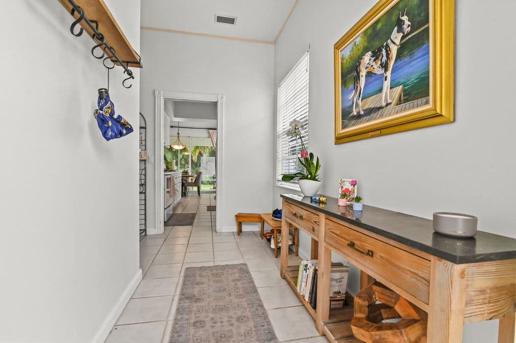 3+1 Müstakil ev — 4766 Valencia Drive