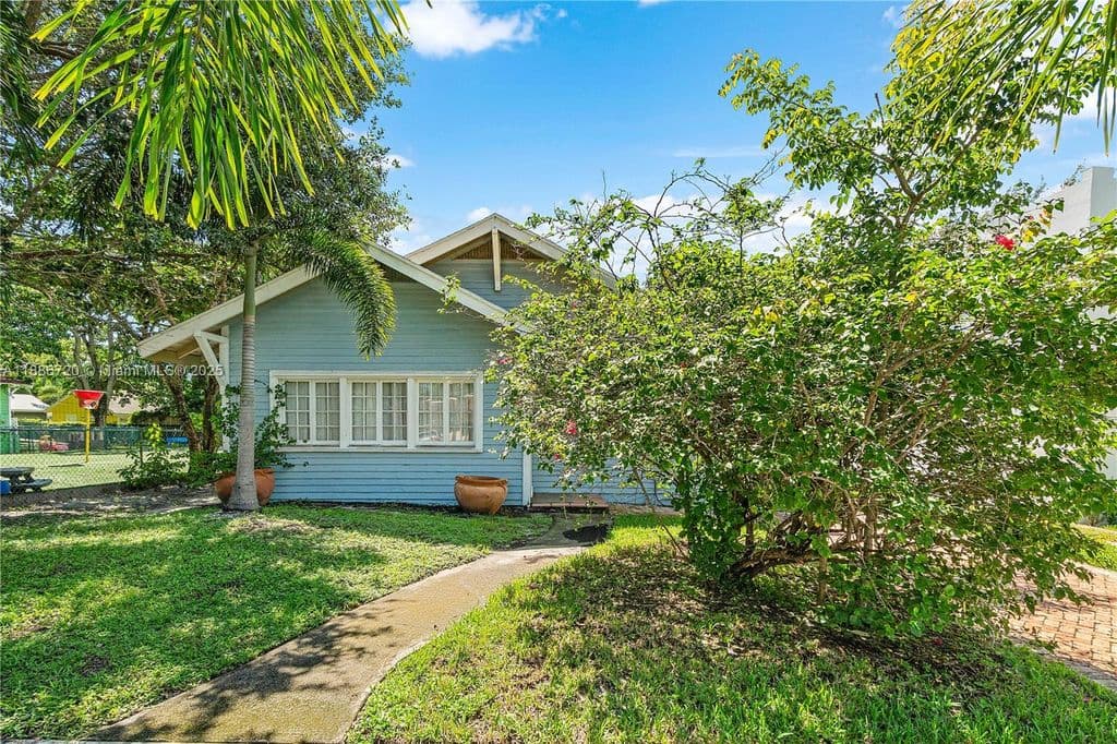 2+1 Müstakil ev — 728 Newark St