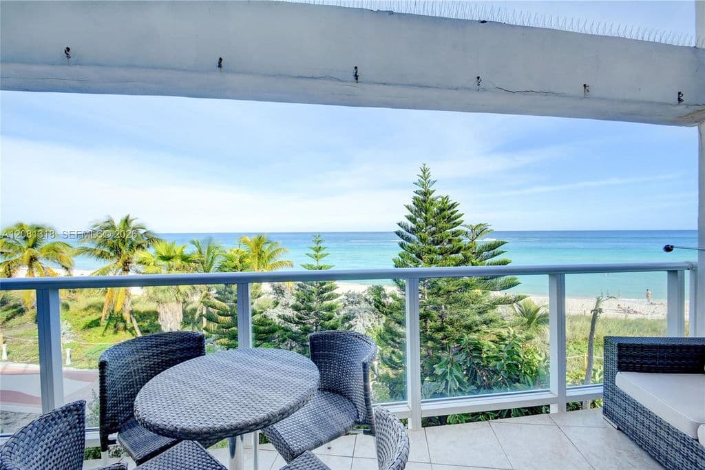 2-bedroom Property — 5445 Collins Ave APT P2
