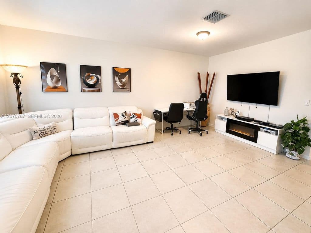 3+1 Mülk — 18324 SW 148th Rd