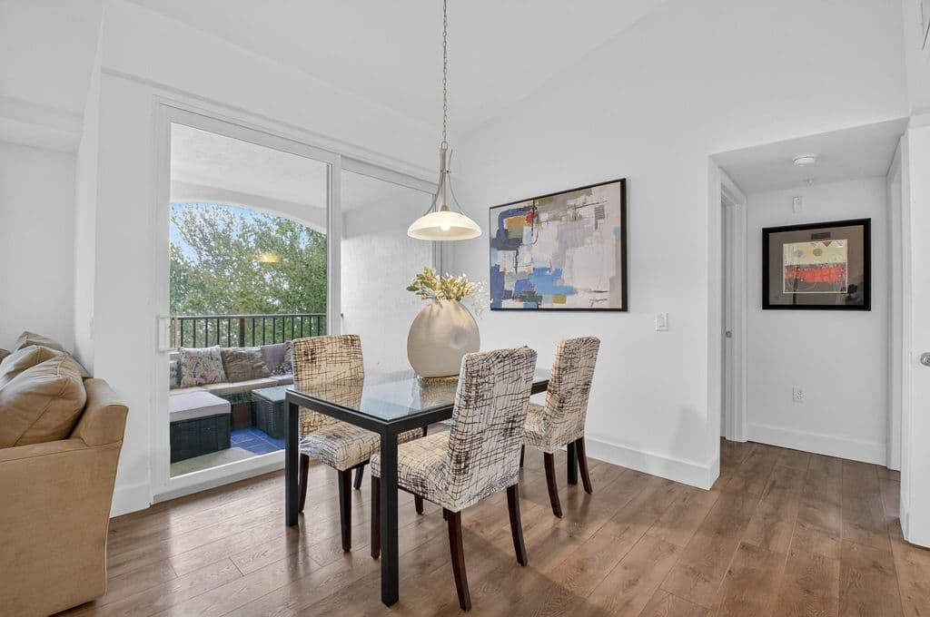 3+1 Condo — 224 Villa Circle #224