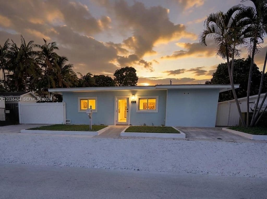 3-bedroom Single-Family Home — 572 E 38th St