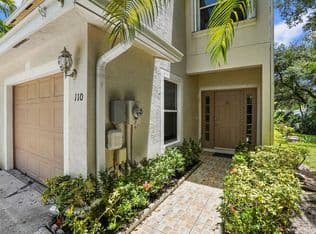 3+1 Townhouse — 110 Crosswinds Drive, Greenacres, 33413