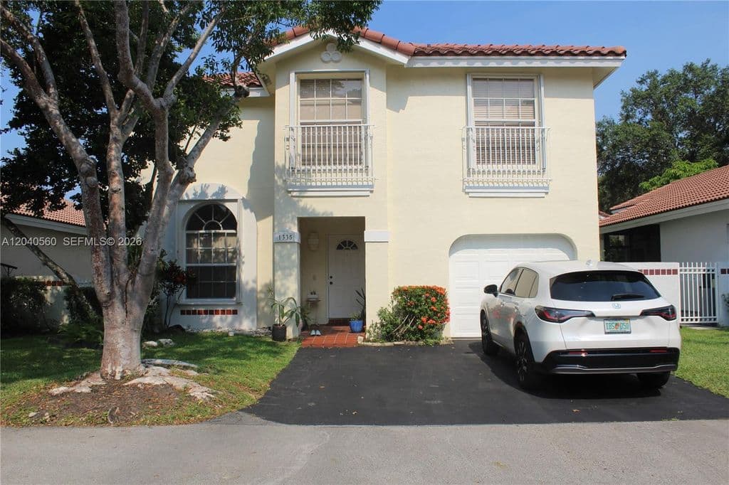 3-bedroom Single-Family Home — 1335 Seagrape Cir