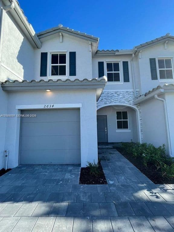 3-bedroom Property — 2634 SE 11th Ct #2634