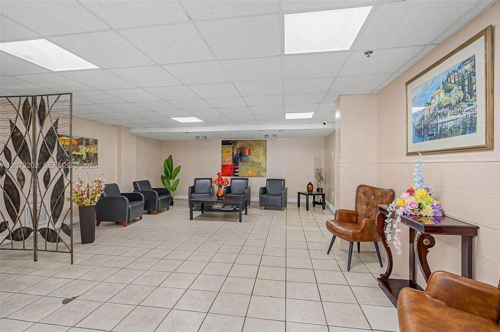 2+1 Condo — 5055 NW 7th St APT 112