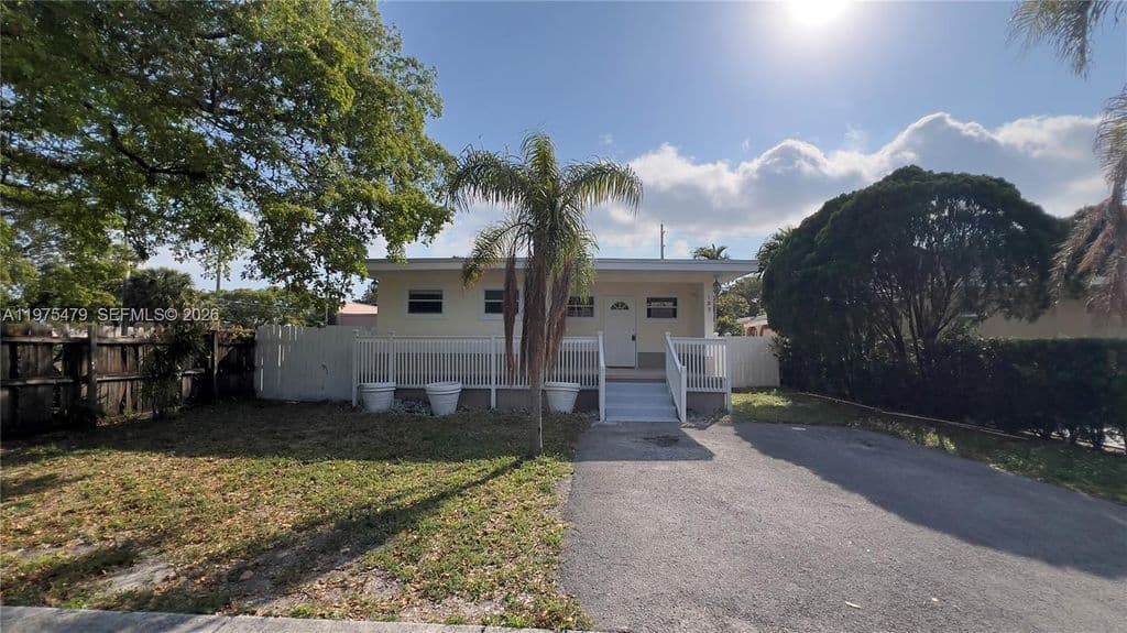 3-bedroom Single-Family Home — 109 SW 1st Ave
