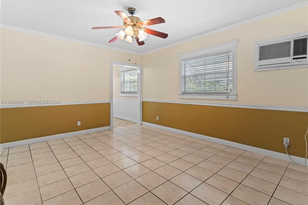 2+1 Condo — 7401 Pines Blvd APT 222