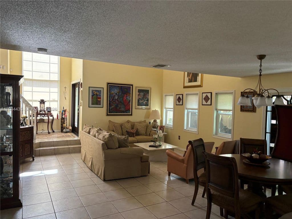 4+1 Müstakil ev — 9217 SW 157th Path