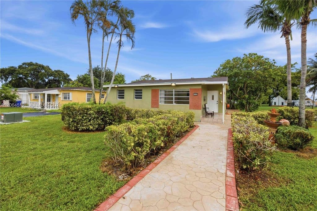 4+1 Müstakil ev — 6448 Funston St