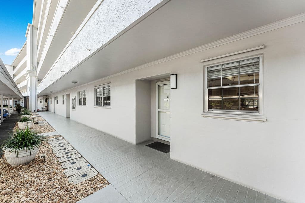 2-bedroom Condo — 250 JOHN F KENNEDY Drive #107
