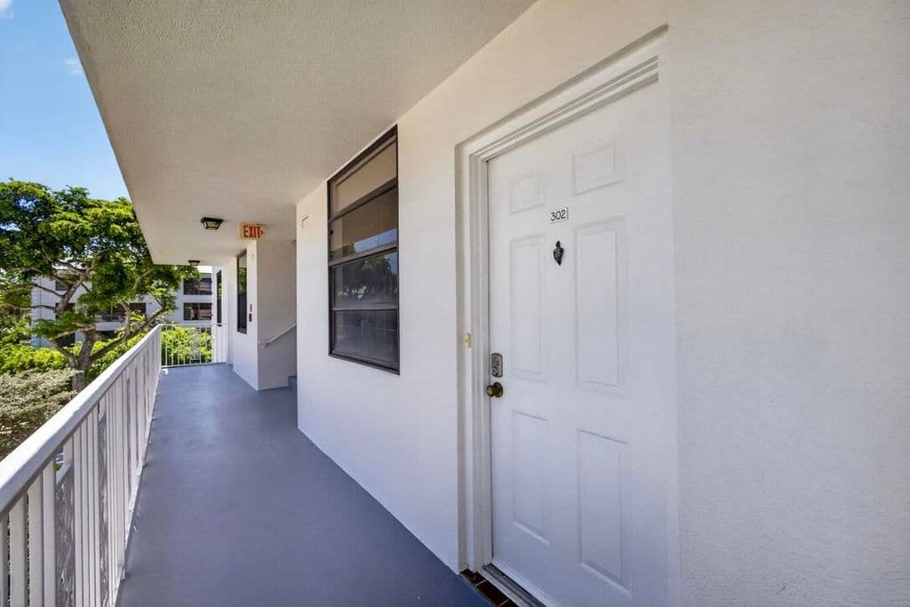 2+1 Condo — 3635 Whitehall Drive #302