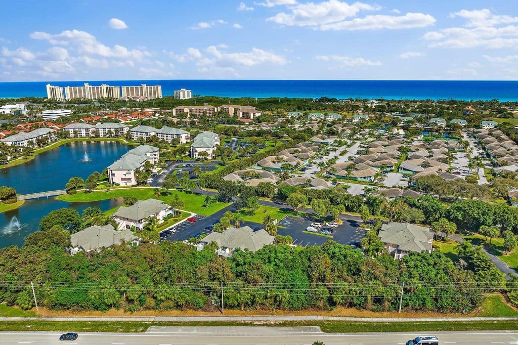 1-bedroom Condo — 353 S US HIGHWAY 1 #C203