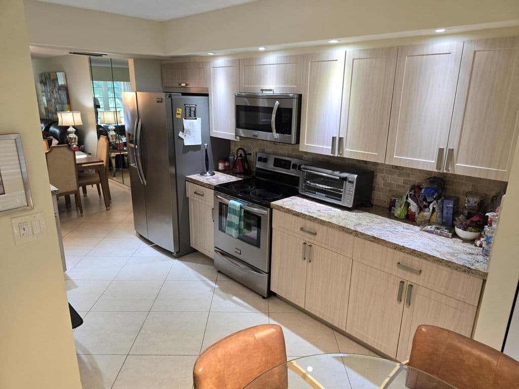 2-bedroom Condo — 1501 CAYMAN Way #K2