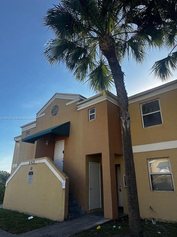2-bedroom Condo — 2421 NW 56th Ave #2-102