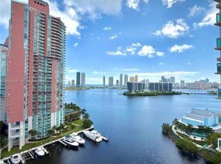 3+1 Condo — 3330 190th St APT 1610, Aventura, 33180
