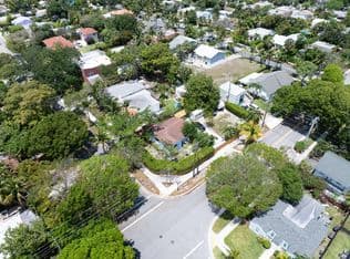 2-bedroom Single-Family Home — 1915 Lake Avenue, West Palm Beach, 33401
