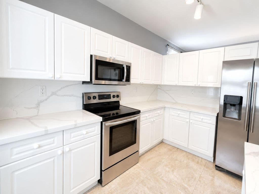 3-bedroom Single-Family Home — 6937 Turtle Bay Terrace