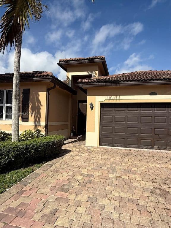 4-bedroom Single-Family Home — 12071 SW 253rd St