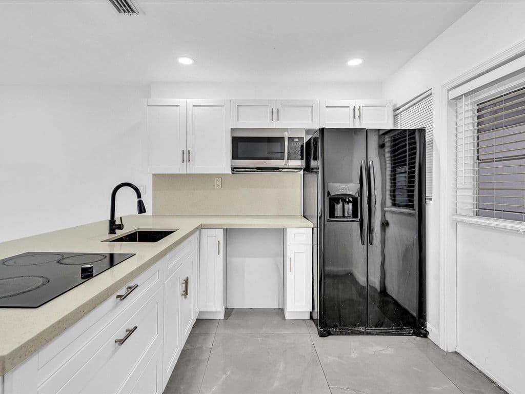 2-bedroom Condo — 2451 SW 82nd Avenue #108