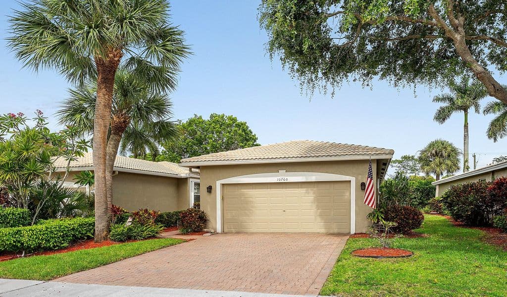 3-bedroom Single-Family Home — 10760 Royal Caribbean Circle