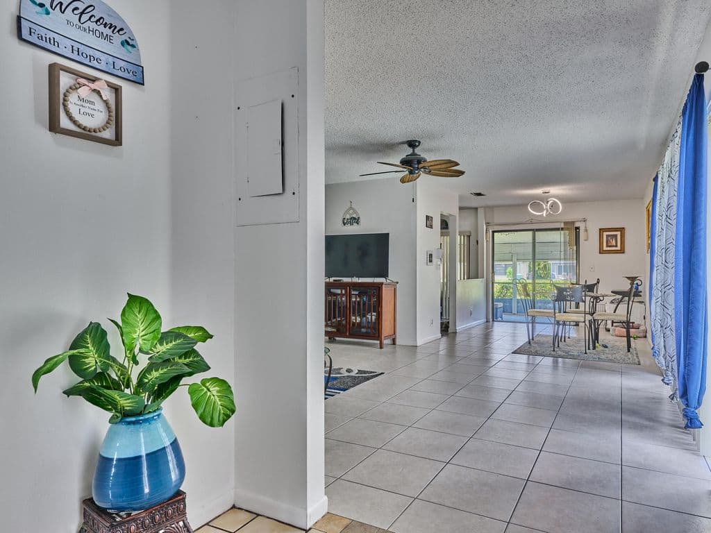2-bedroom Single-Family Home — 5197 Minto Road