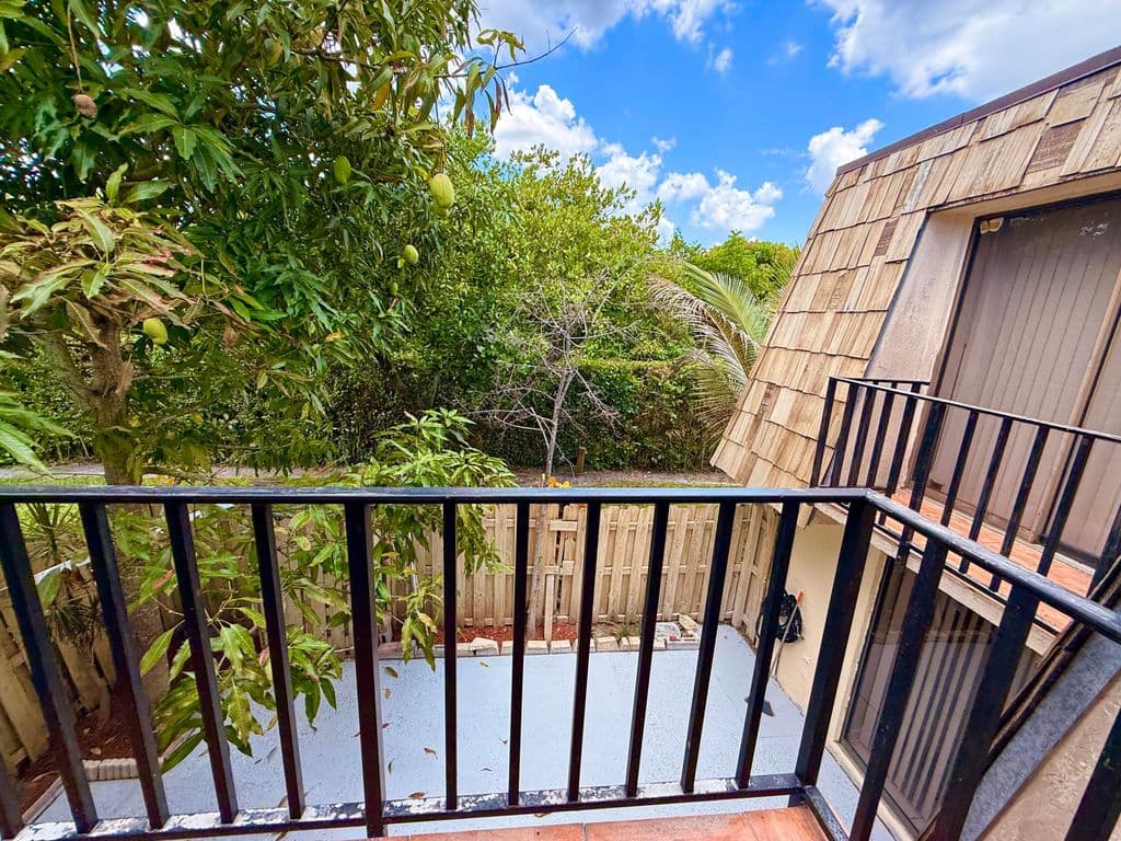 2+1 Mülk — 1684 Forest Lakes Circle #A