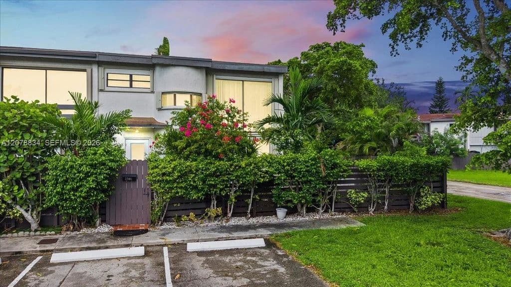2+1 Mülk — 7100 SW 112th Ave
