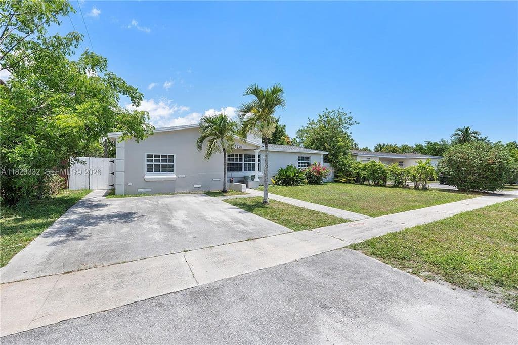 3+1 Müstakil ev — 3301 NW 42nd St