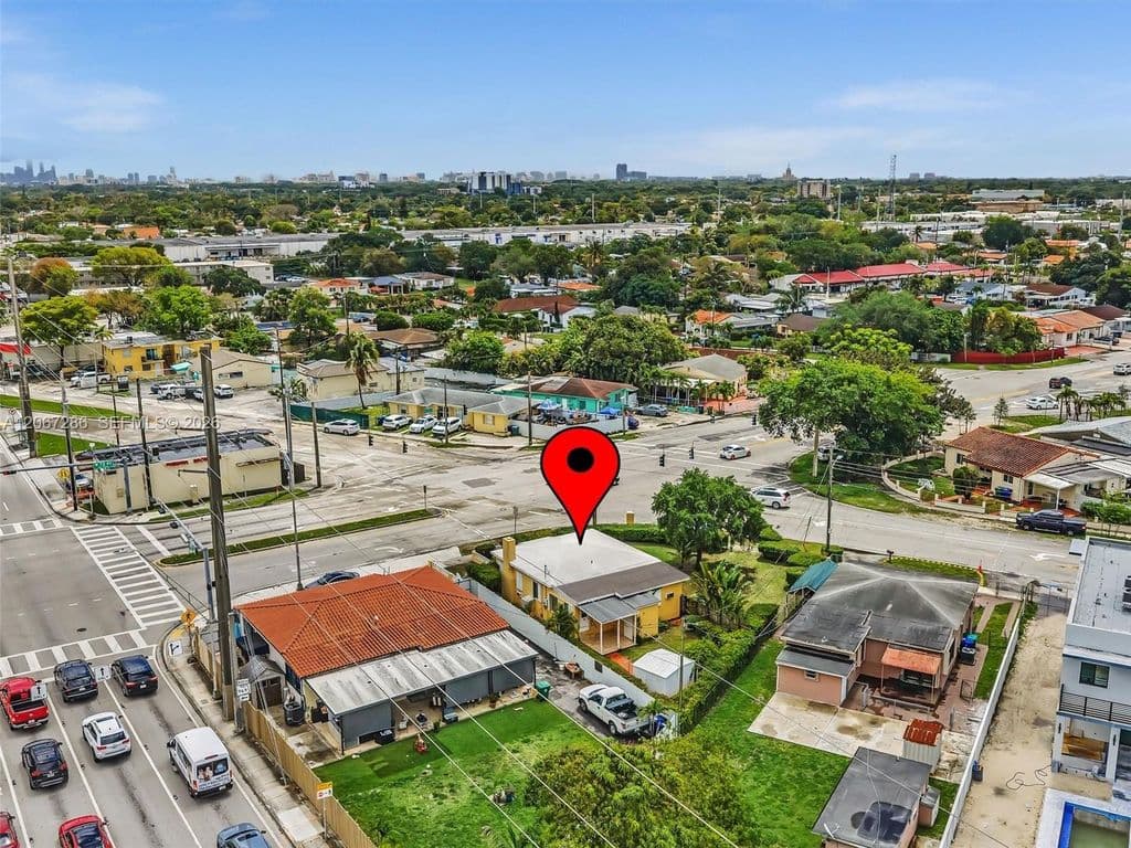 3+1 Müstakil ev — 10 SW 72nd Ave