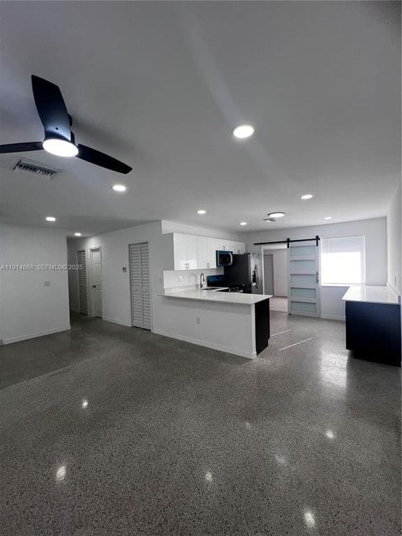 3-bedroom Single-Family Home — 3820 SW 16th St
