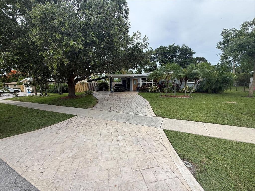 3+1 Müstakil ev — 1232 SW 1st Ave