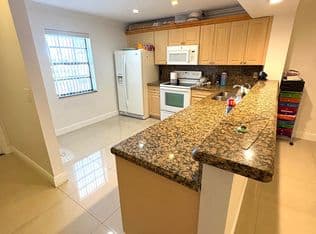 2-bedroom Condo — 1400 NW 45th Street #B7, Pompano Beach, 33064