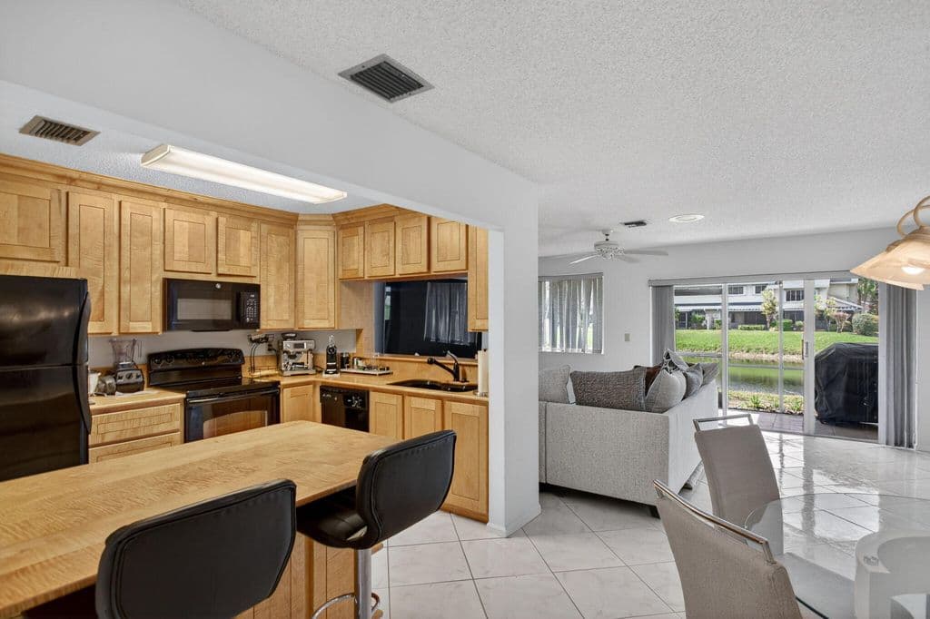 2+1 Mülk — 2274 Discovery Circle W #2274