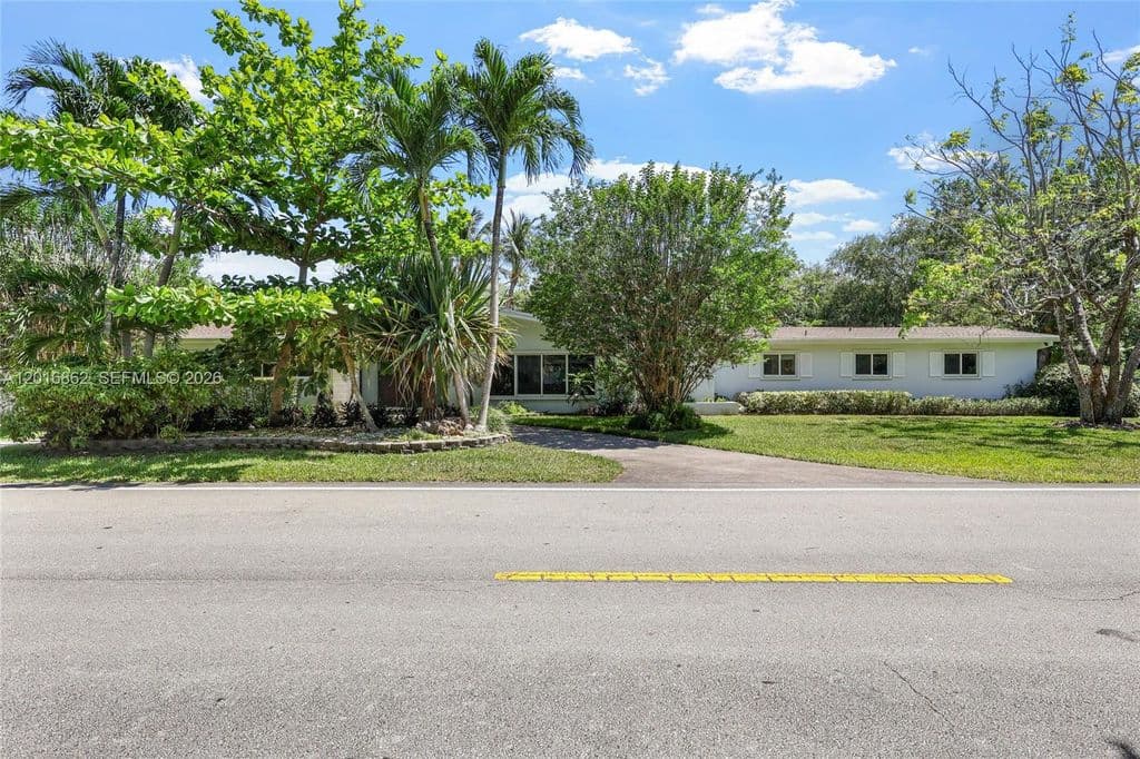5-bedroom Single-Family Home — 7800 SW 132nd St