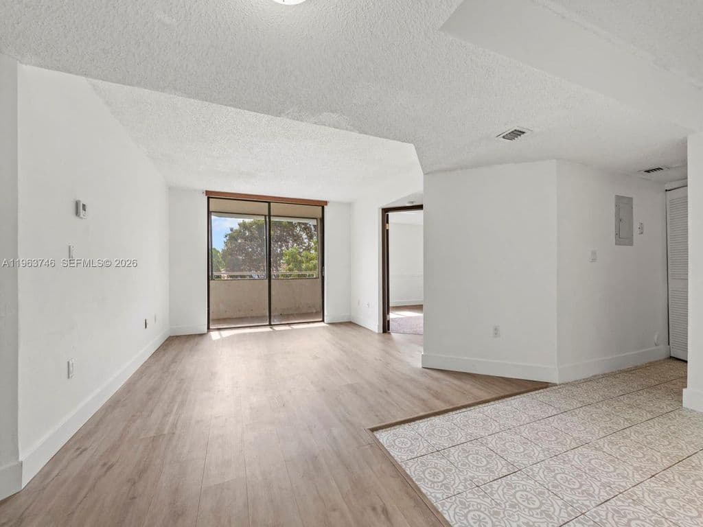 2+1 Condo — 8365 SW 152nd Ave #C-310