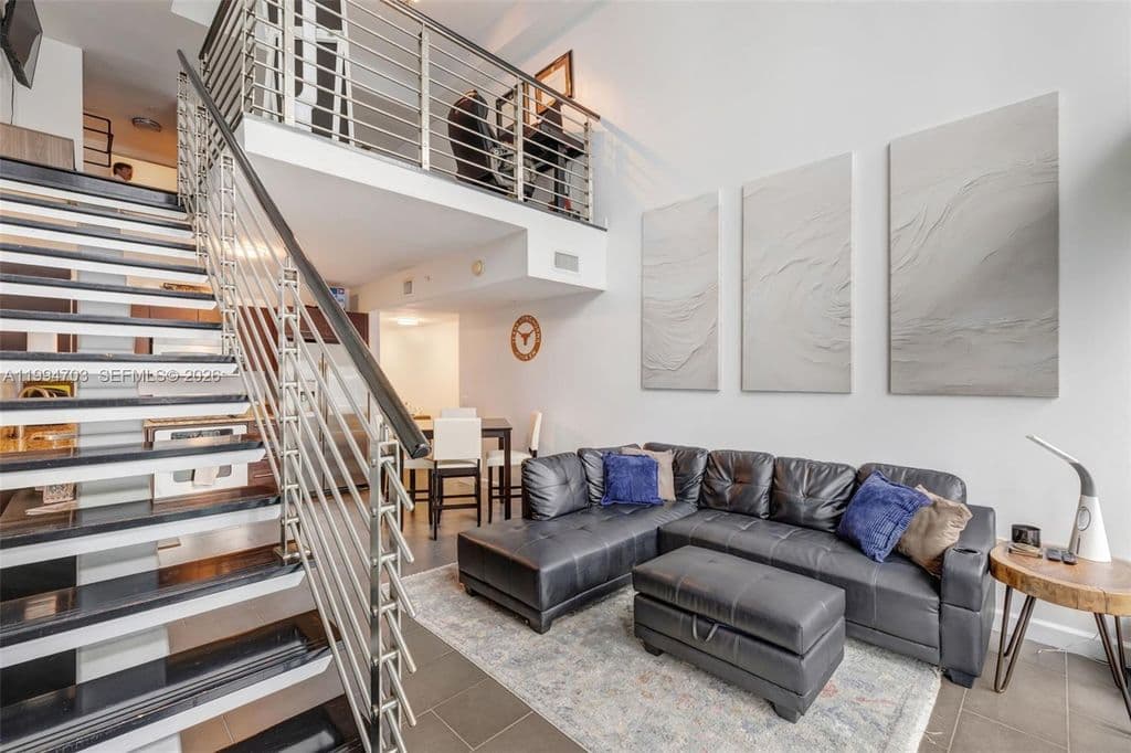 1-bedroom Condo — 41 SE 5th St APT 1306
