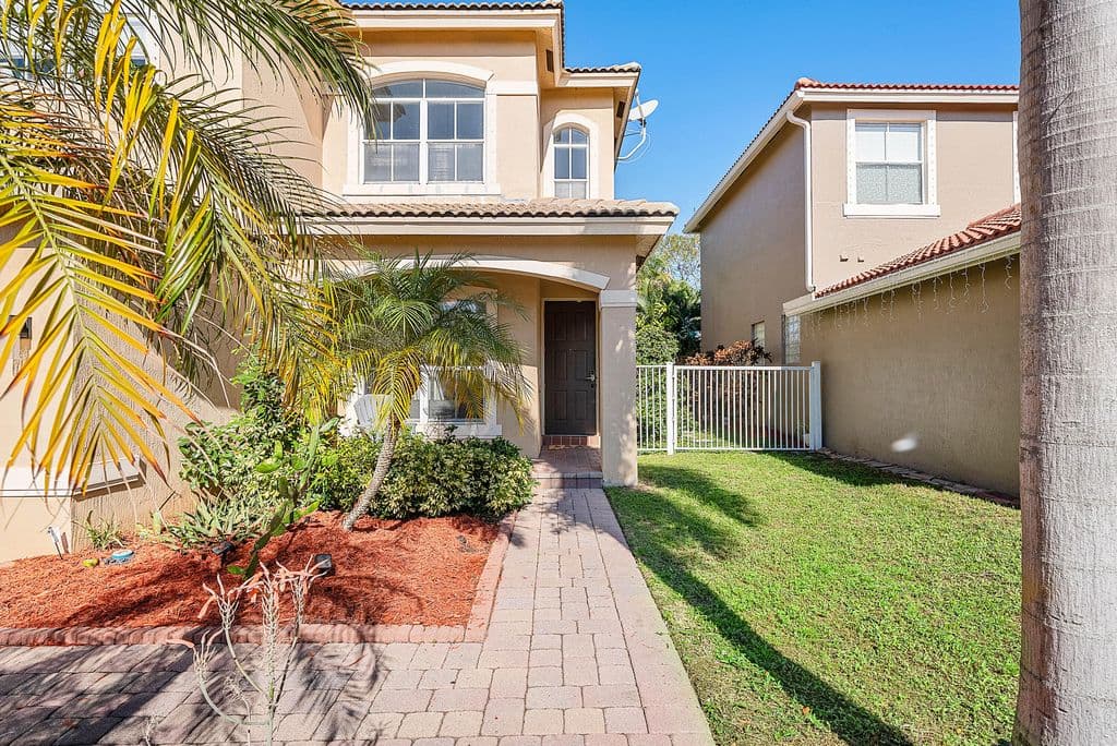 3+1 Müstakil ev — 5041 Massy Drive