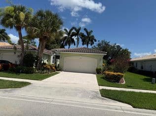 3-bedroom Townhouse — 10664 Royal Caribbean Circle, Boynton Beach, 33437