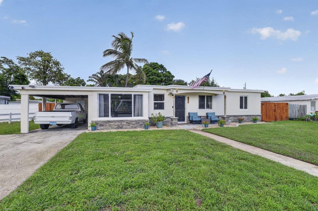3-bedroom Single-Family Home — 1633 NE 51st Court