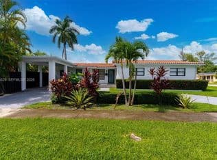 4+1 Müstakil ev — 11420 NE 4th Ave, Miami, 33161