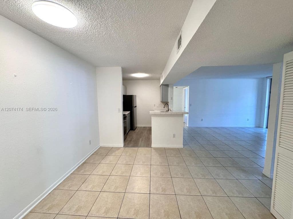 2-bedroom Condo — 4045 W McNab Rd #106G