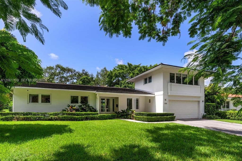 4-bedroom Single-Family Home — 1208 Hardee Rd